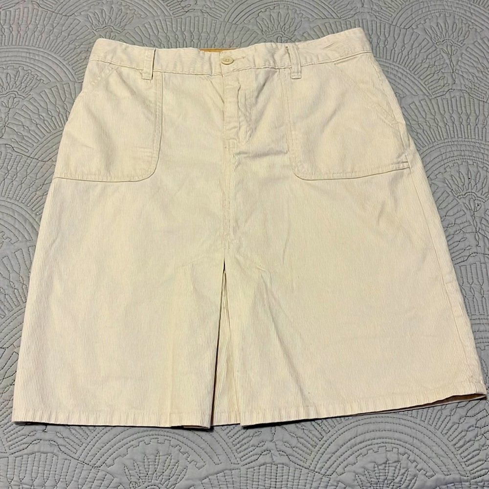 🎈Old Navy corduroy skirt color cream